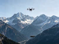Pulvérisateur agricole UAV Shangfei à grande capacité, haute productivité, alimenté par batterie, construction en fibre de carbone pour utilisation agricole
