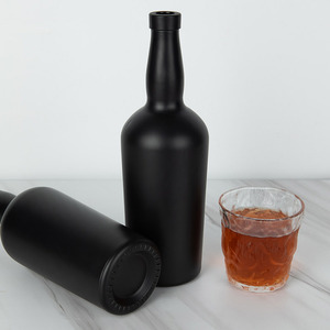 Botella de Vidrio Negro Esmerilado de 750 ml de Alta Calidad y al Mejor Precio para Licores, Aperitivos y Vino, con Cuello de Barra de 18.5 mm - Product Image 1