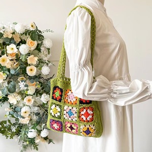 Produits les plus vendus 2024 Sacs à bandoulière pour femmes en tricot fait à la main Granny Square Crochet Bag - Product Image 4