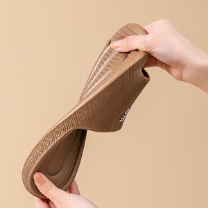 EVA Slippers With Letter Design Non Slip Comfortable For Home And Outdoor Use Summer Spring Autumn Adult Pink Black - Product Image 4