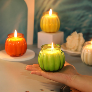 Bougie parfumée à la citrouille pour une ambiance Halloween effrayante et amusante, en cire de soja avec parfum créatif personnalisé, un cadeau de fête adorable - Product Image 1