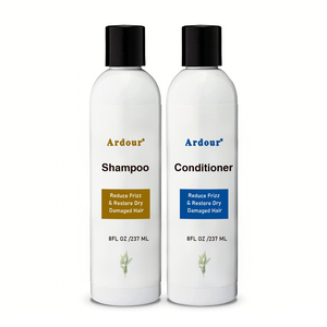 Shampooing Traitant OEM aux Herbes, Nettoyant Doux, Hydratant et Apaisant, Contrôle du Sébum, Soin du Cuir Chevelu - Product Image 1