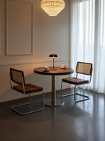Ensemble de table et de chaises de restaurant commercial, design industriel ovale, cadre en acier inoxydable, plateau en bois massif