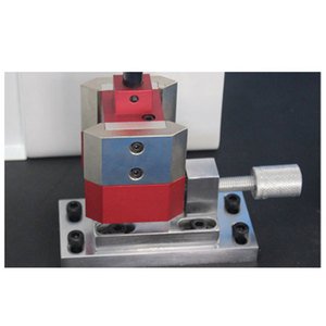 Machine d'essai de charpique d'impact à pendule pour l'évaluation des matériaux plastiques - Product Image 5