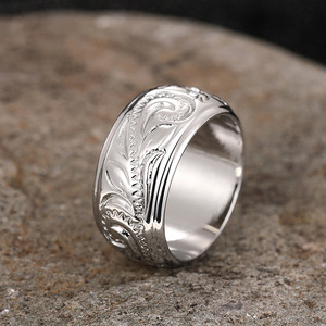 Anello con Rosa in Rilievo, Vintage Floreale, Fascia Singola, Elegante Accessorio di Moda per Feste e Outfit Quotidiani - Product Image 3
