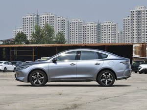 Véhicule hybride haut de gamme, voiture à énergie nouvelle, berline économique en carburant et confortable, BYD Quzhujian 05 DM-i pour la famille, les affaires et l'utilisation quotidienne - Product Image 4