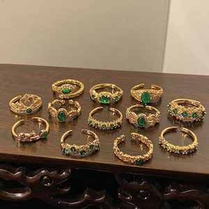 HJ113 Nouvelle <span class=keywords><strong>bague</strong></span> ouverte en or plaqué style chinois rétro avec dentelle, émeraude et diamant vert ajouré pour <span class=keywords><strong>femme</strong></span> - Product Image 4