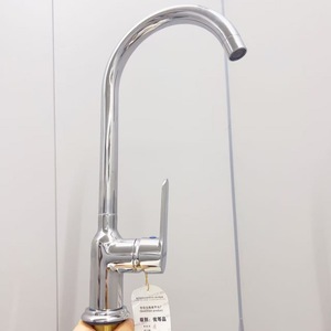 ก๊อกน้ำอ่างล้างจานเทกูด้าแบบก้านเดียว วาล์วเซรามิก หมุนได้ 360 องศา ติดตั้งบนเคาน์เตอร์ ก๊อกน้ำห้องครัวทันสมัย - Product Image 3