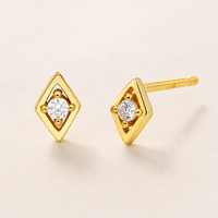 Boucles d'oreilles minimalistes en argent sterling 925 vermeil avec zircon en forme de diamant pour femmes, bijoux fins