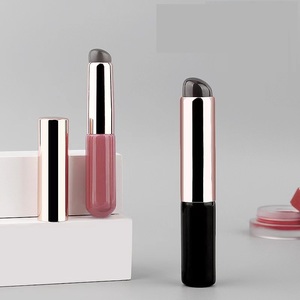 Silicone Lip Brush with Cover Cap <b>Custom</b> Logo <b>Lipstick</b> Concealer Makeup Brush - Product Image 5