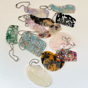 Mini <span class=keywords><strong>Pettine</strong></span> Portachiavi da Borsa, Grazioso <span class=keywords><strong>Pettine</strong></span> per Frangia Femminile, Ciondolo Creativo per Cellulare, Mini <span class=keywords><strong>Pettine</strong></span> Personalizzato - Product Image 2