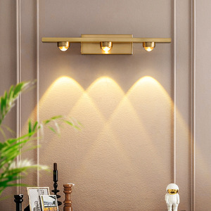 Lámpara de Pared Moderna <span class=keywords><strong>para</strong></span> Baño con 3 Luces LED de Cobre, Luz Cálida Dorada, <span class=keywords><strong>para</strong></span> Proyectos de Hoteles y Apartamentos - Product Image 1