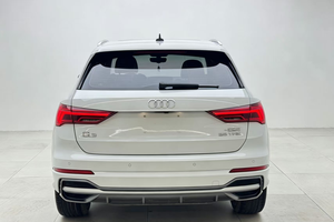 <span class=keywords><strong>Audi</strong></span> Q3 Modello 2023 35 TFSI Guida a Sinistra Interni Scuri Motore Turbo Sedili in Pelle Pneumatici R19 Elegante e Dinamico - Product Image 5