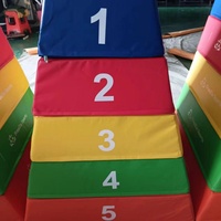 Boîte de saut de cheval d'arçon en cuir de haute qualité entraîneur de saut souple pour la compétition sportive des jeunes exercice pour enfants