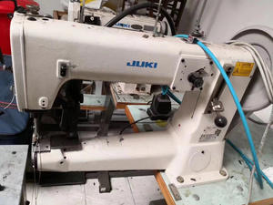 <span class=keywords><strong>Machine</strong></span> à coudre Jukis TSC-441U <span class=keywords><strong>d</strong></span>'<span class=keywords><strong>occasion</strong></span>, 1 aiguille, lit cylindrique semi-long, <span class=keywords><strong>machine</strong></span> à point droit avec un grand crochet - Product Image 3