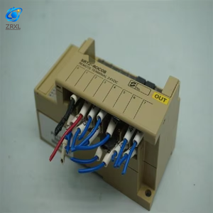 Brandneu und Original Srt2-roc08 Srt2roc08 <span class=keywords><strong>Remote</strong></span> Terminal 24VDC W G6d(<span class=keywords><strong>2</strong></span>) Industrielle Automatisierung Schnell - Product Image 1