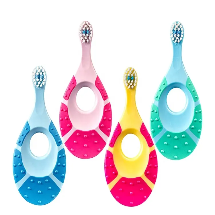 2024 di vendita calda grazioso spazzolino da denti per bambini di piccole dimensioni in nylon colorato con setole facili da tenere in mano spazzolino da denti antiscivolo