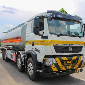 Nouveau <span class=keywords><strong>Camion</strong></span>-<span class=keywords><strong>citerne</strong></span> Sinotruk HOWO 6X2 Haute Capacité, Transmission Automatique, <span class=keywords><strong>Citerne</strong></span> en Alliage d'Aluminium, Cabine Confortable pour le Transport <span class=keywords><strong>de</strong></span> Carburant/Huile - Product Image 1