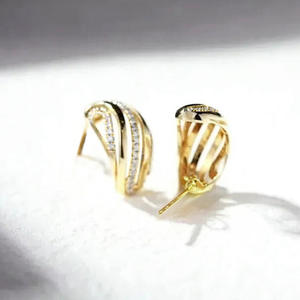 Orecchini a Cerchio Tiffany & Co. E4051 con Diamanti, Oro Giallo, Taglio Brillante Rotondo, Diamanti Naturali, Lusso per Uso Quotidiano Femminile - Product Image 4
