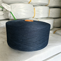 Fil mélangé Taishi noir en coton recyclé et polyester, fil à filature ouverte (OE) écologique pour le tricot et le tissage de chaussettes