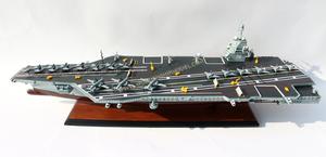 Modèle de porte-avions USS GERALD R. FORD CVN 78 - Modèle artisanal en bois - Product Image 3