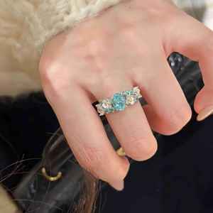 Anillo de Plata Pura S925 con Diseño de Margarita Paraiba, Diamante de Seda Gula de Gama Media, Moda de Lujo de Alta Gama con Exquisito Baño de Oro Rosa - Product Image 2
