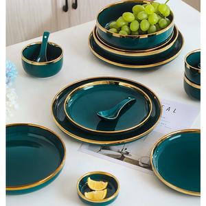 Service <span class=keywords><strong>de</strong></span> vaisselle en céramique, service <span class=keywords><strong>de</strong></span> table nordique <span class=keywords><strong>de</strong></span> corée du sud, couleur peinte or vert foncé - Product Image 6