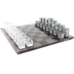 Hecho a mano Mini real europea ajedrez 32pcs Tic Tac Toe cónsul piezas de ajedrez y juego para adultos y niños