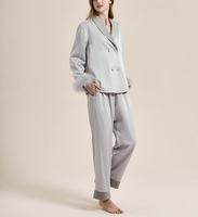 Vêtement de nuit en satin uni super doux et respirant avec un tempérament féminin et des manches longues pour femmes