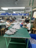 Outil de repassage automatique efficace à prix d'usine pour un gain de temps, l'élimination des plis et la commodité domestique, livraison directe