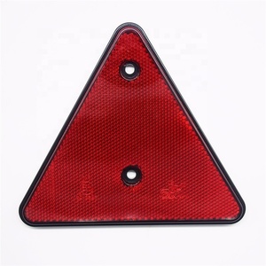 Triángulo reflectante de plástico rojo de seguridad 2021- Modelo Xiaozun compatible universal - Product Image 1