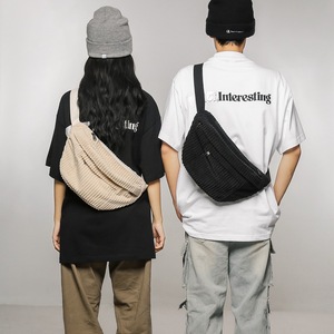 กระเป๋าสะพายคาดลำตัวผ้าลูกฟูกลายแถบสีทึบแนววินเทจจุของได้มากทนทานสำหรับกีฬากลางแจ้ง - Product Image 4