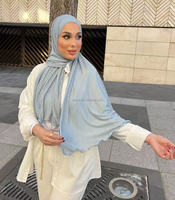 Vente en gros de foulards islamiques bon marché, châles longs en jersey de coton doux, 70*180cm, 130GSM, respirant, doux pour la peau, à porter au quotidien