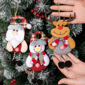 Ornamen Natal Boneka Santa, Manusia Salju, Beruang, Rusa Kutub dari Kain Felt, Gantungan Hias dengan Topi dan Syal Bermotif Kotak-kotak, Dekorasi Pohon Natal, Hadiah - Product Image 2