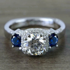 Anillo de Compromiso Q976 Crown, Oro Blanco, Diamante Redondo Brillante, Engaste de Puntas, Joyería Fina para Mujer - Product Image 1