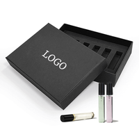 Boîte cadeau personnalisée en papier noir mat avec revêtement UV, gaufrage, insert en mousse, couvercle et base pour l'emballage de parfums