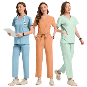 Ensemble de blouses médicales durables pour femmes - Tissu peigné respirant avec poches utilitaires - Matière Spandex/Polyester - Product Image 1
