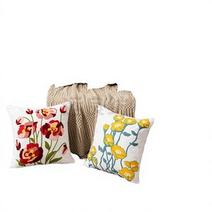 Housse de coussin personnalisable 18x18 en polyester/coton, broderie 3D florale et végétale, style vintage, pour la maison et l'hôtel - Product Image 2