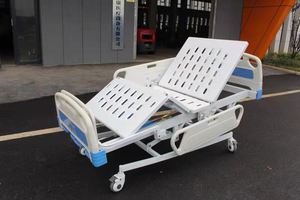 Équipement <span class=keywords><strong>médical</strong></span> confortable quatre manivelle 5 chirurgie manuelle <span class=keywords><strong>de</strong></span> lit patient <span class=keywords><strong>de</strong></span> fonction - Product Image 6