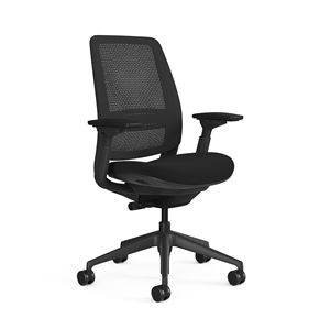 Chaise de bureau ergonomique pivotante de luxe en mousse moulée haute densité, avec dossier en maille marron, accoudoirs réglables 320 mm - Product Image 1