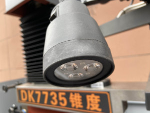 Componentes de Bomba de Motor Principal para Máquina de Corte por Hilo EDM CNC <span class=keywords><strong>DEMA</strong></span> DK7735 de Alta Calidad, Precisión de 0.02mm, Espesor Máximo de Corte de 400mm - Product Image 2