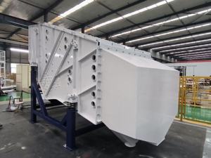 बड़े टिल्ट कोण कंपन सोटर, उच्च शक्ति और क्षमता की संभावना बजरी स्क्रीनिंग और पृथक्करण उपकरण - Product Image 4