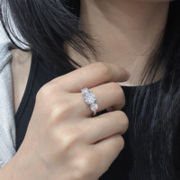 Bagues fines personnalisées 925 argent Moissanite diamants réglable 3 pierres Moissanite bijoux Plata 925 bijoux anneaux de mariage pour les femmes