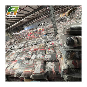 Ballots <span class=keywords><strong>de</strong></span> <span class=keywords><strong>vêtements</strong></span> <span class=keywords><strong>de</strong></span> marque usagés en gros d'usine, <span class=keywords><strong>vêtements</strong></span> <span class=keywords><strong>de</strong></span> <span class=keywords><strong>seconde</strong></span> <span class=keywords><strong>main</strong></span> <span class=keywords><strong>de</strong></span> qualité A, ballots <span class=keywords><strong>de</strong></span> t-shirts et vestes pour enfants, <span class=keywords><strong>vêtements</strong></span> vintage - Product Image 6