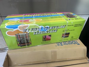 Neues Design 54' Kinder-Trampolin Hochelastische Matte Robuster Rahmen Kindertrampolin mit Sicherheits-Umzäunung für Zuhause - Product Image 3