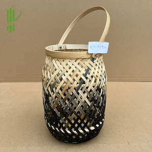 Farol de Bambú Hecho a Mano con Degradado de Color Natural a Negro, Portavelas Tejido, Decoración Rústica Vietnamita para el Hogar - Product Image 1