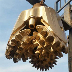 Deris جديد كبير الحجم 20 22 <span class=keywords><strong>24</strong></span> 26 بوصة IADC111 طبقة ناعمة من الفولاذ حفر طويل بت <span class=keywords><strong>Tricone</strong></span> الأسنان المطحون - Product Image 1