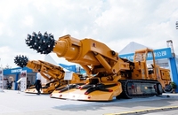 Foreuse rotative d'occasion EBZ75 pour l'exploitation minière avec pompe et engrenages, alimentée à l'essence, mobilité sur chenilles, moteur de coupe 130 kW