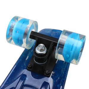 Planche à roulettes populaire OEM de 22 pouces, <span class=keywords><strong>Mini</strong></span> Cruiser, planche à roulettes, plate-forme imprimée de galaxie étoilée en plastique - Product Image 4