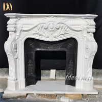Manteau de cheminée en marbre blanc sculpté à la main, style rococo orné, pour la décoration intérieure de villa